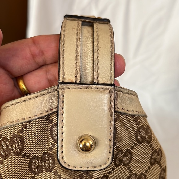 Gucci Hobos Bag - Picture 8 of 15